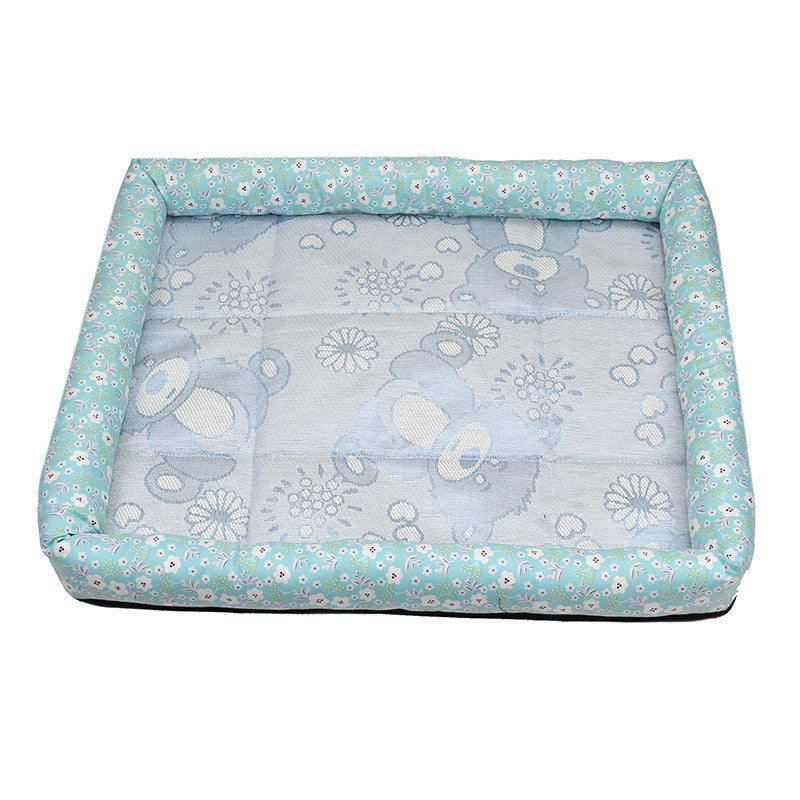Summer pet cooling pads, cat and dog cooling pads, cool and breathable.